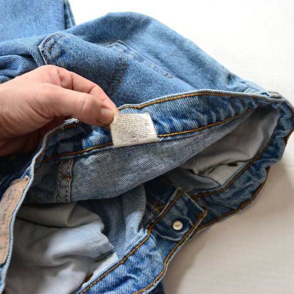 Vtg White Tab Levi's Tapered Jeans - Picture 5 of 14